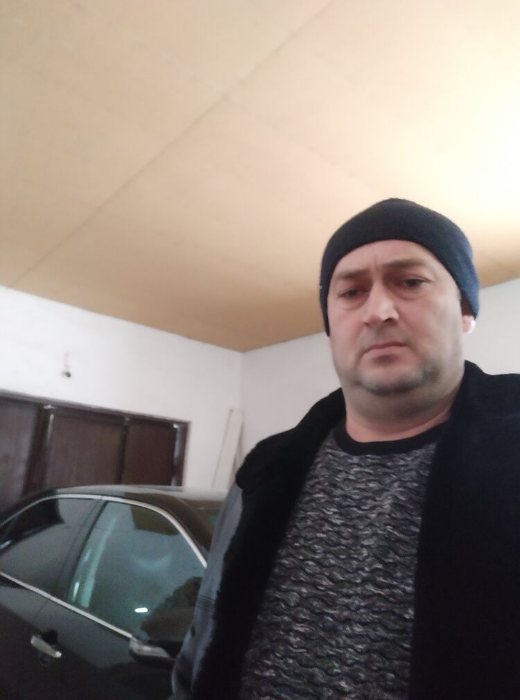  48997988  Enwer, 42 ,    