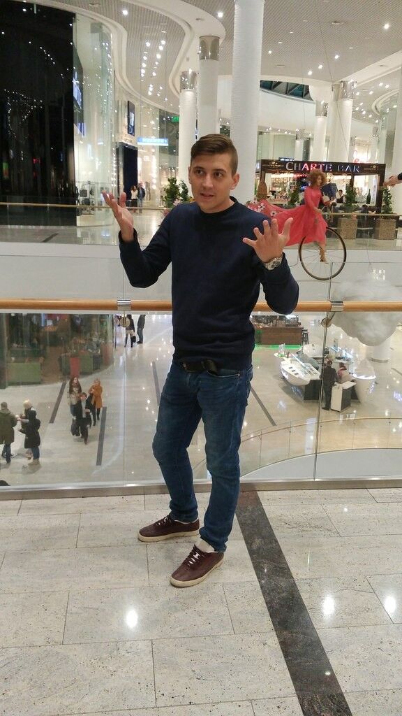  ,   Antony, 37 ,   ,   , c 
