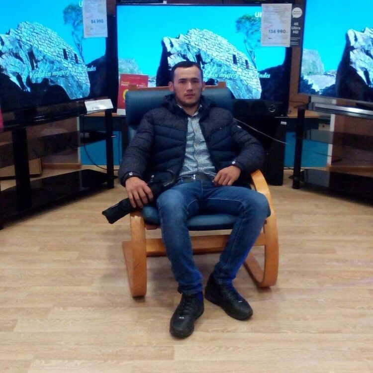  46746848  Nemat, 31 ,    