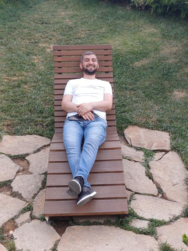  52348178  Akan, 51 ,    