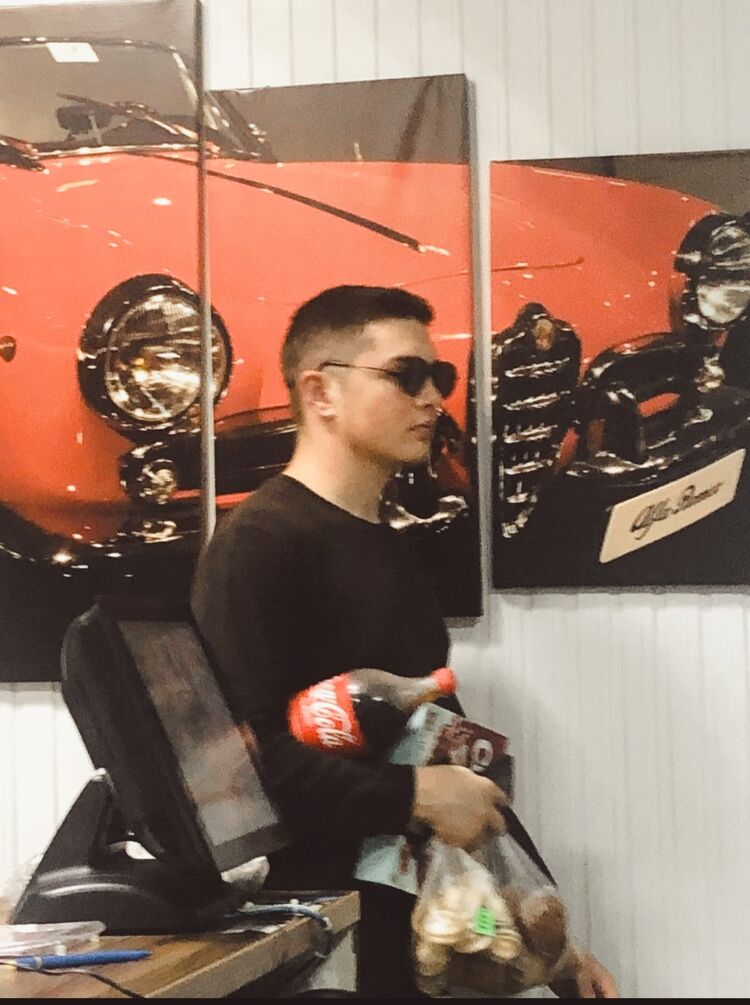  --,   Maksim, 26 ,   ,   
