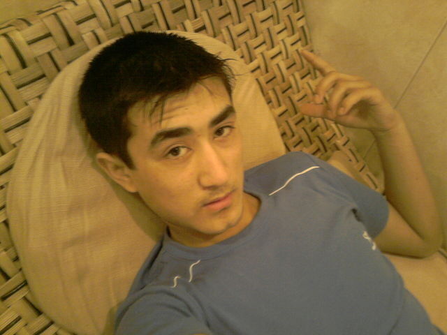  10569478  Elbek, 32 ,    