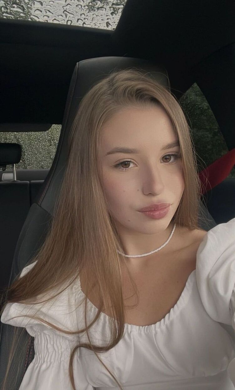  ,   Polina, 20 ,   ,   