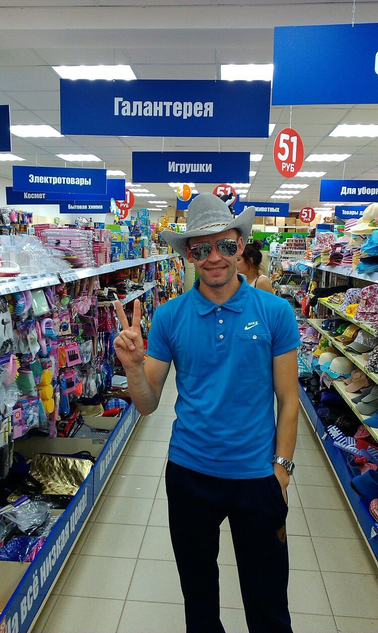  48355798  Aleksandr, 37 ,    