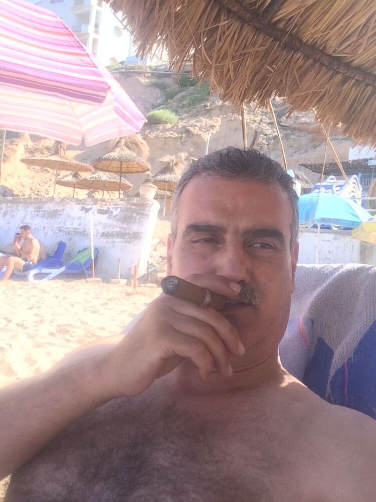  ,   Hakim, 40 ,   ,   