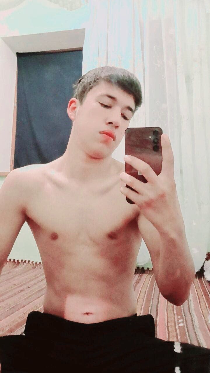  ,   Bexruz, 18 ,     