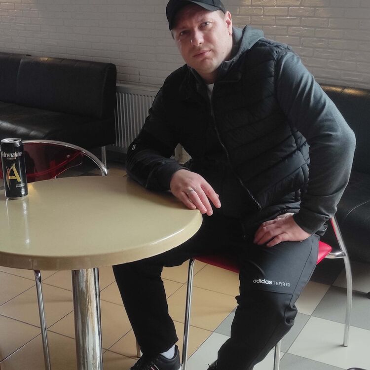  34189388  Denis, 33 ,    