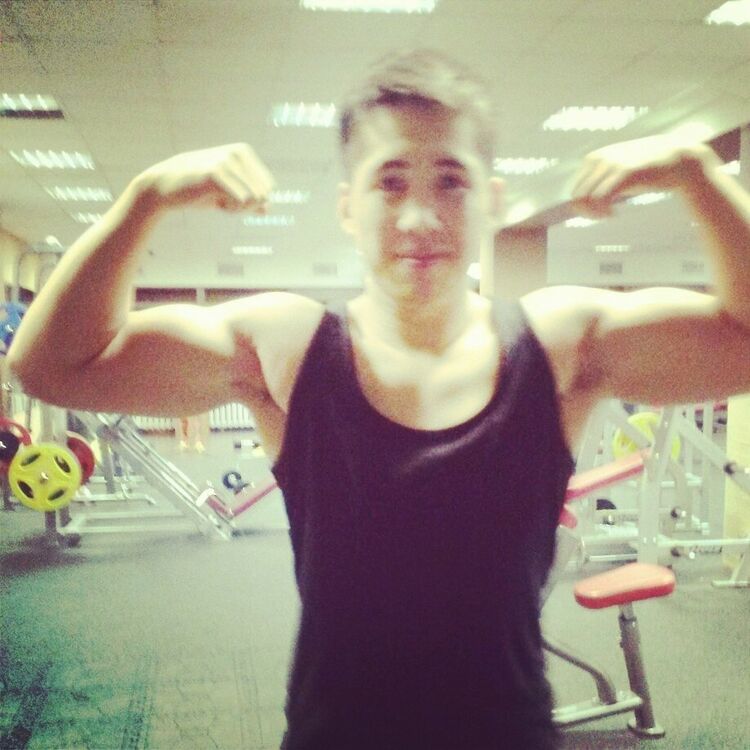  5776498  Strah, 33 ,    