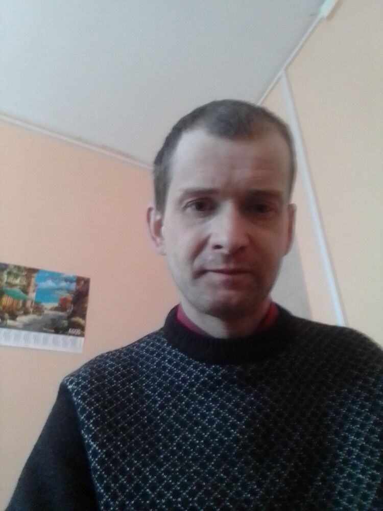  31142458  Roman, 43 ,     