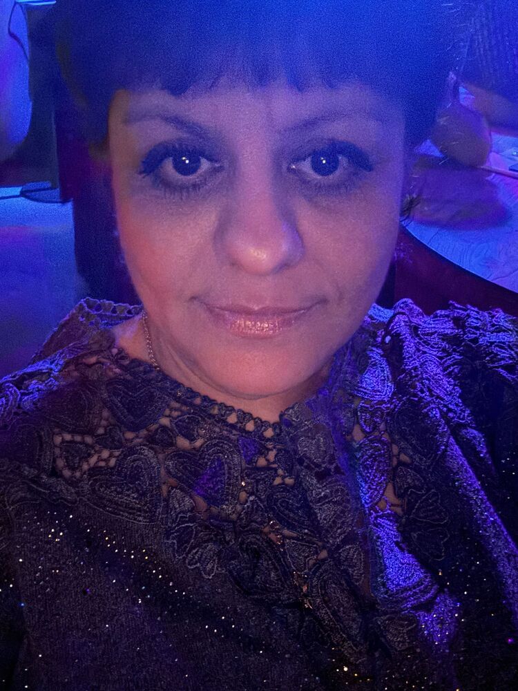  49432578  Susana, 49 ,    