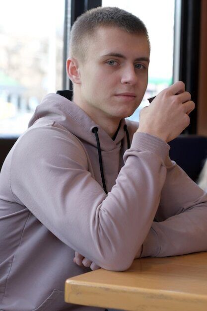 ���� 48242818 ����� �����, 19 ���, ���� ���������� � ������