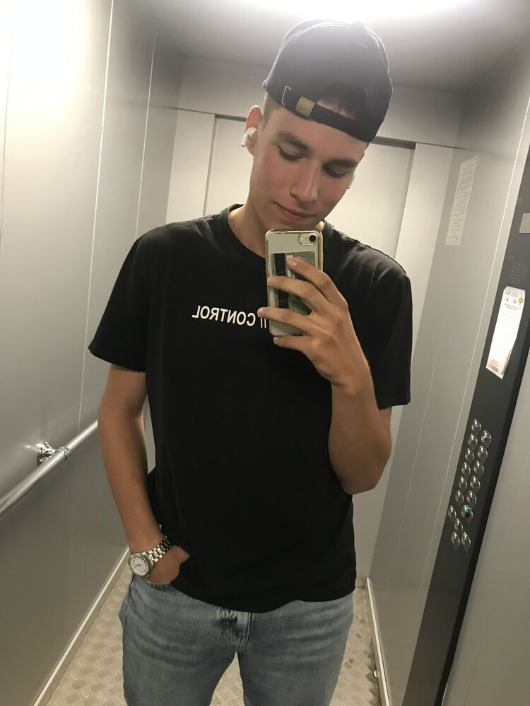  27913098  Ramil, 23 ,    