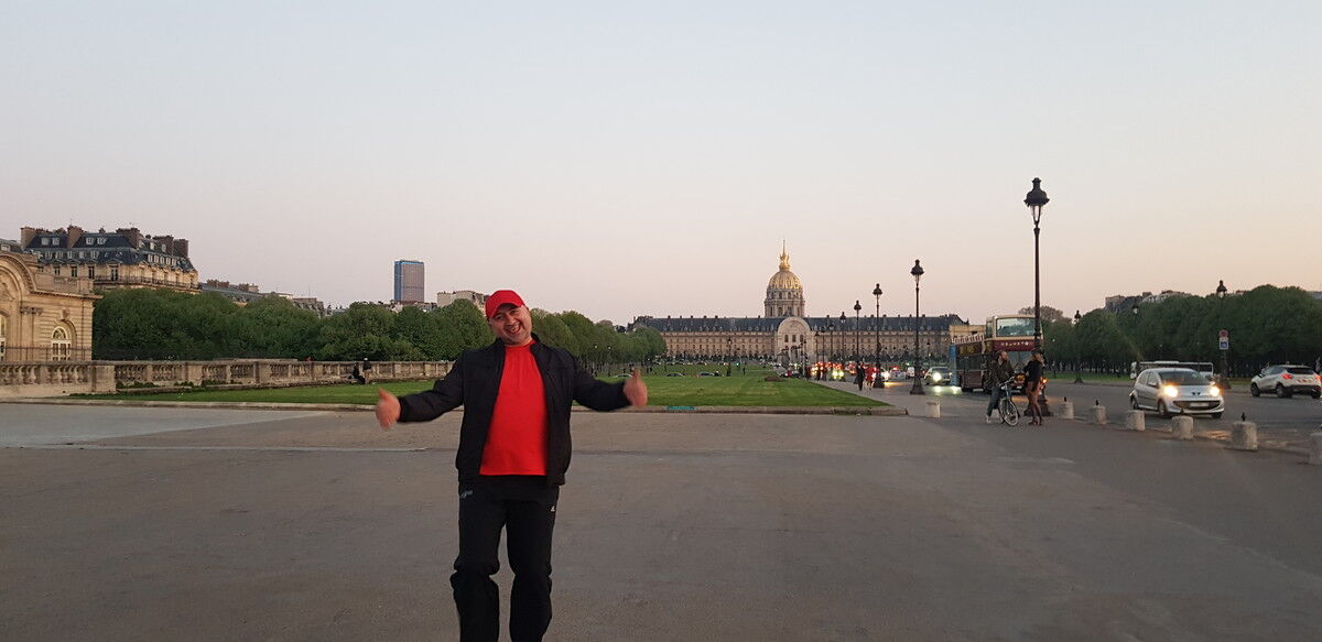  16039938  Avtandil, 42 ,    