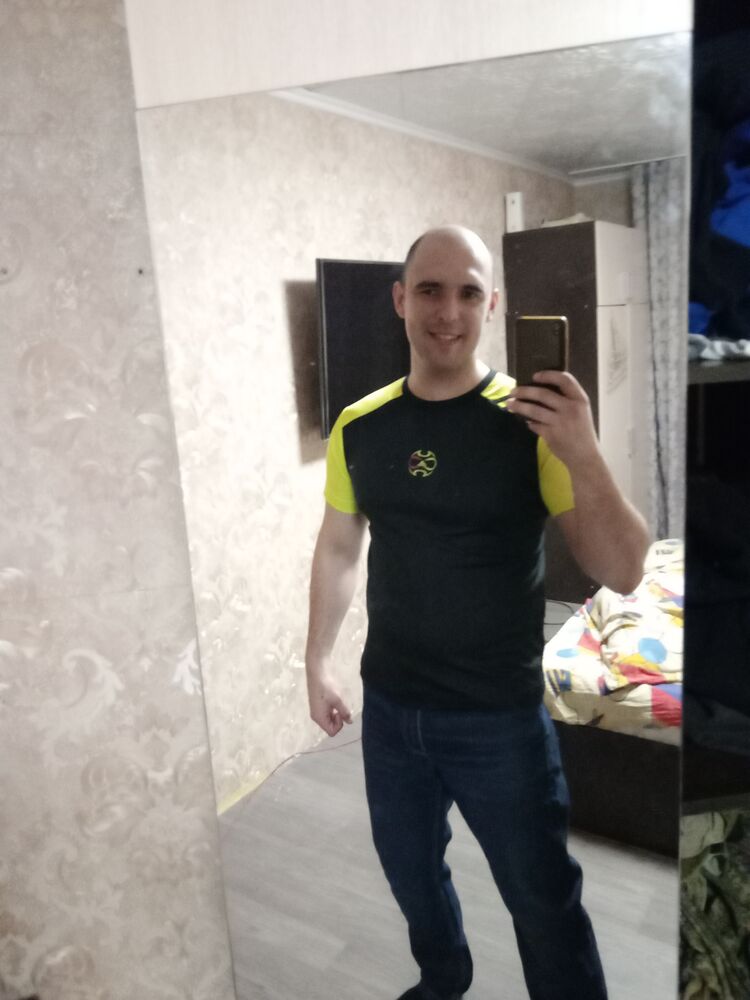  ,   Denis, 32 ,     , c , 
