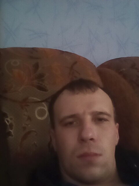  8732218  Maks, 39 ,    