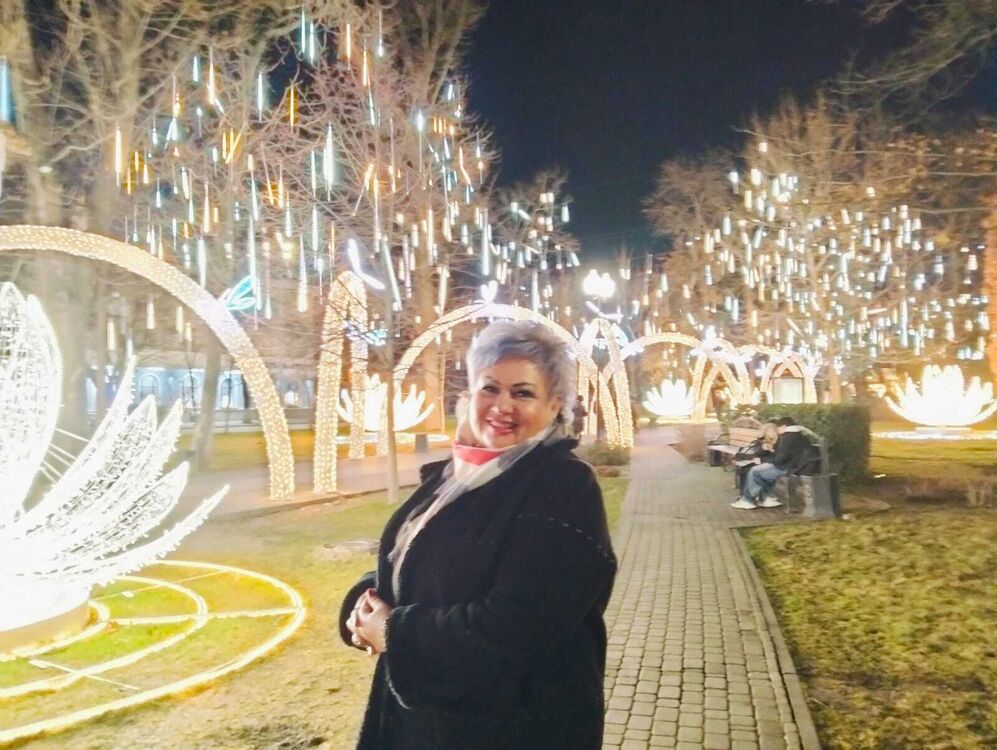  ,   Elena, 49 ,     , c 