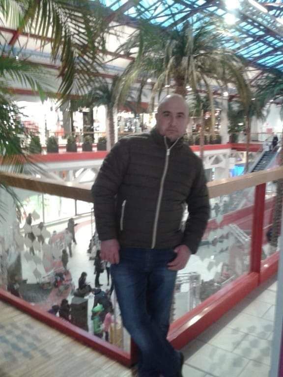  ,   Mihail, 37 ,   ,   