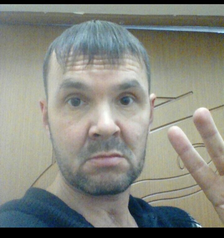  ,   Denis, 48 ,     , c 