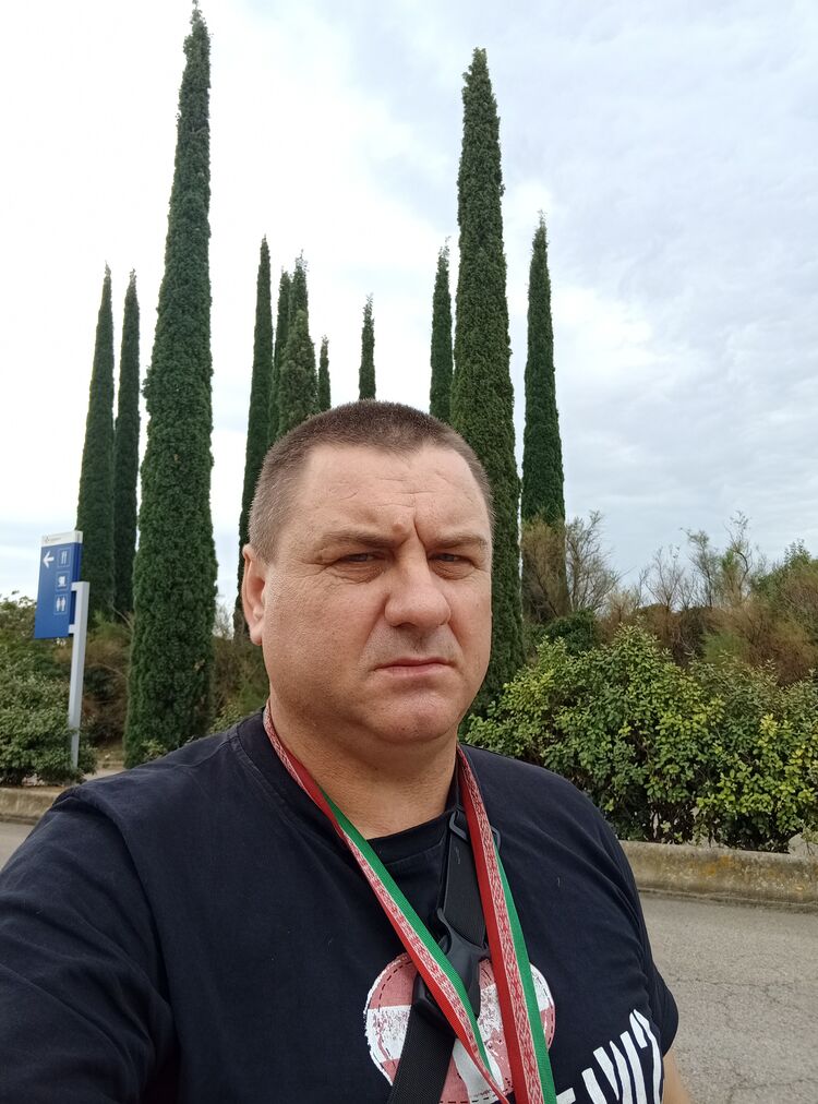  45884868  , 47 ,    