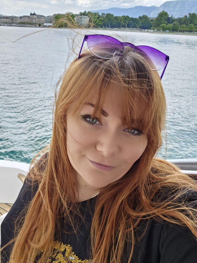  51996958  Juliya, 40 ,    Geneve