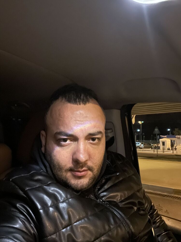  25513598  Ahmet, 33 ,    