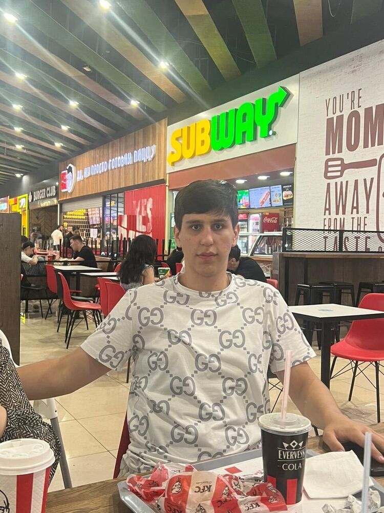  43969038  , 19 ,    Novy