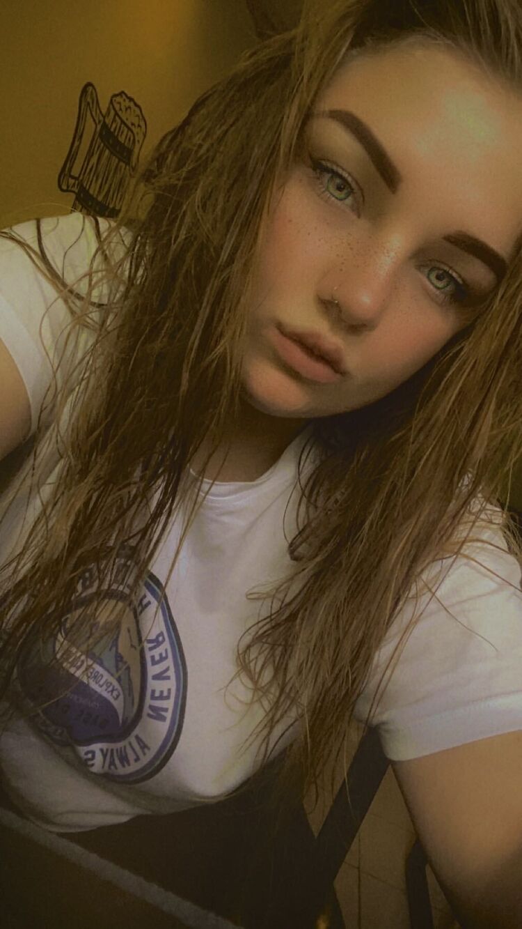  45738028  , 22 ,    