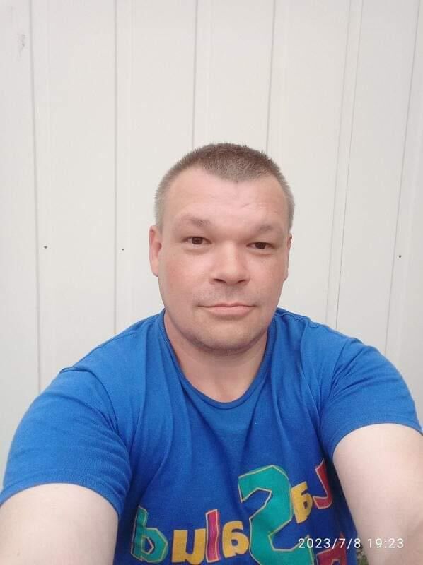  37800128  , 44 ,    