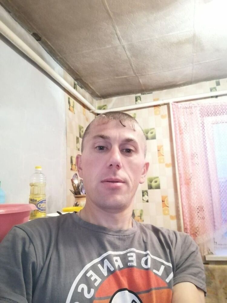  ,   Andrei, 41 ,   , c , 