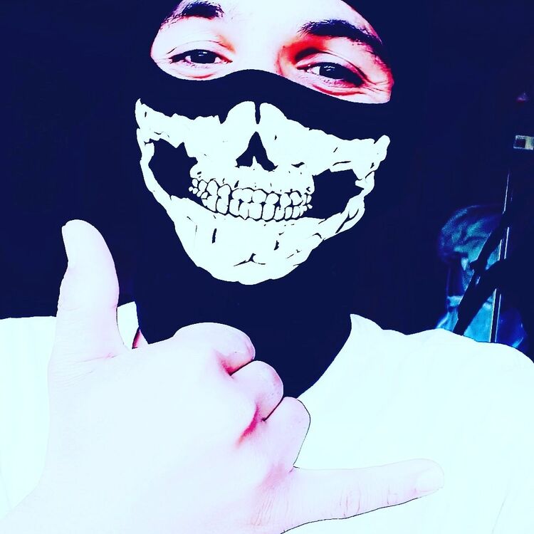  12578568  Maks, 28 ,    