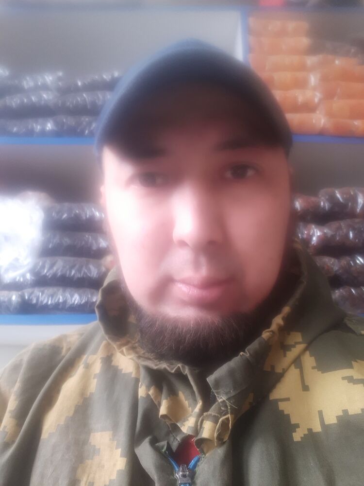  ,   Arman, 35 ,   