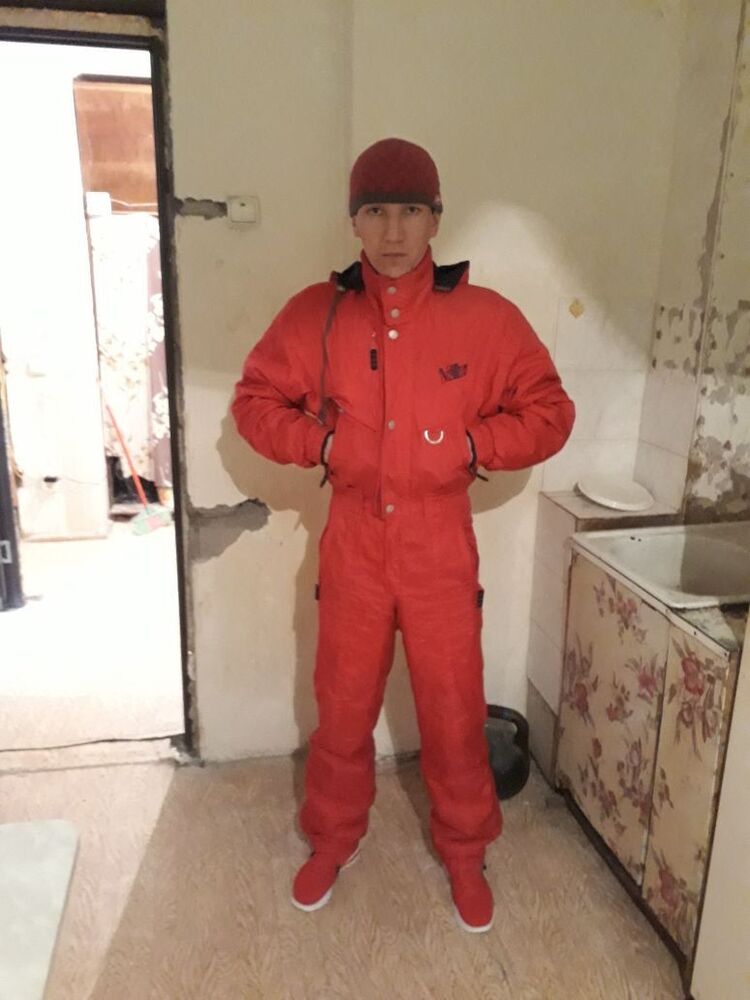  12025858  , 33 ,    