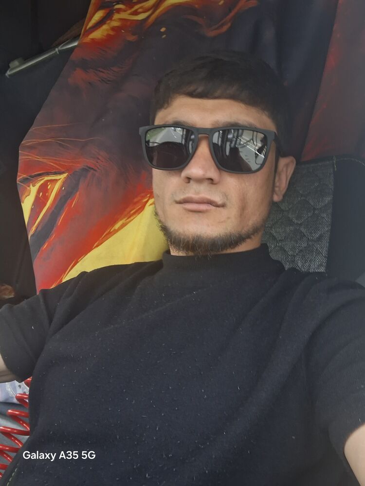  -,   Komron, 30 ,   ,   