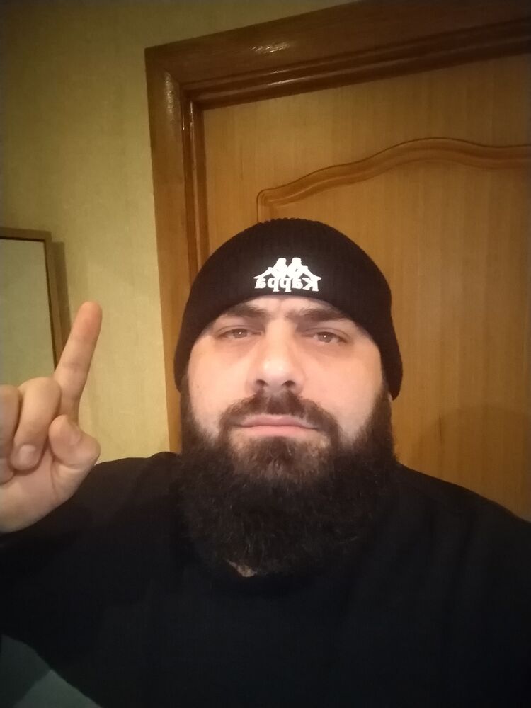  49538438  , 35 ,    