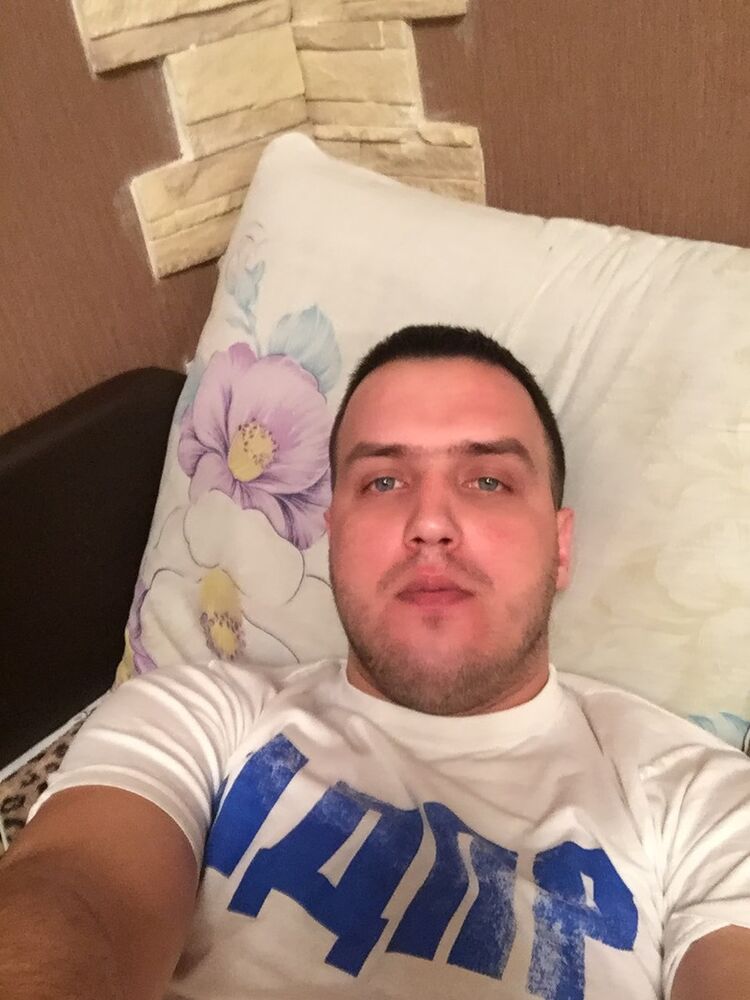  18944628  , 35 ,    