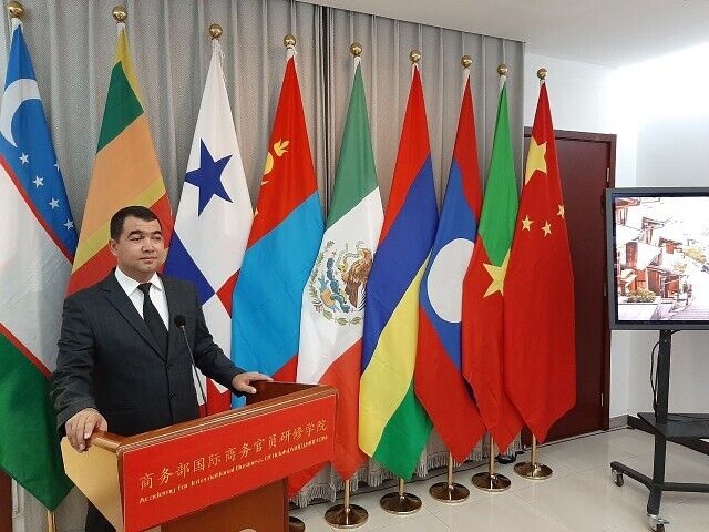  53714978  Ruslan, 45 ,    