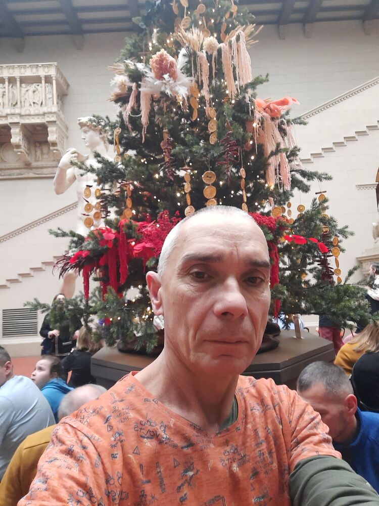  42057128  , 56 ,    