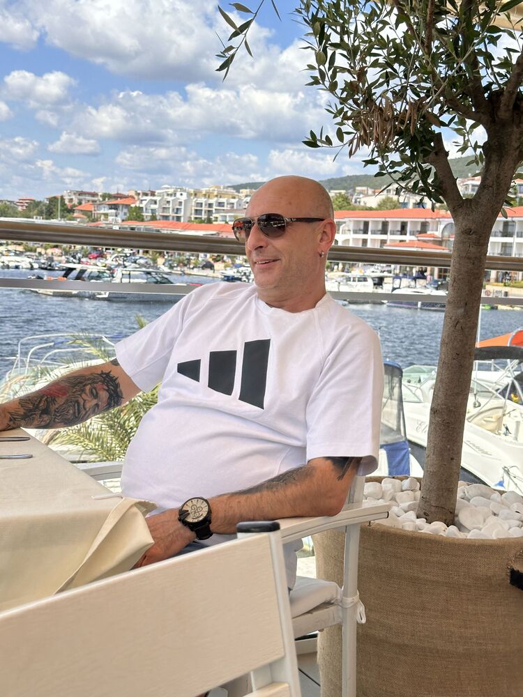 ���������� Hanau am Main, ���� ������� Atanas, 52 ����, ������������ ��� ������, ����� � ���������