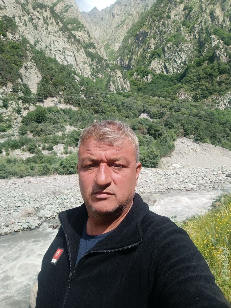  47910008  Mehmet, 48 ,    