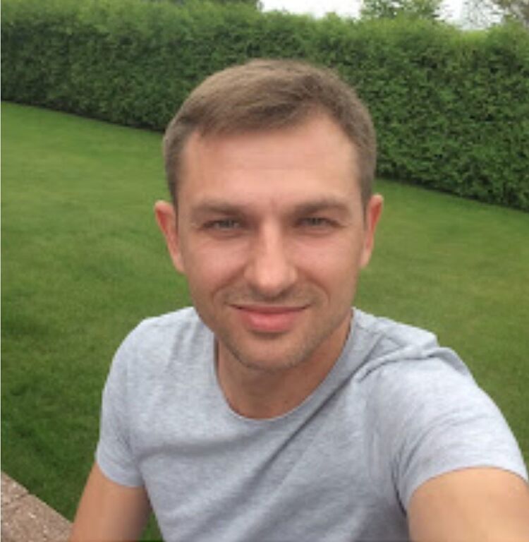  ,   Sergiu, 44 ,   ,   , c 