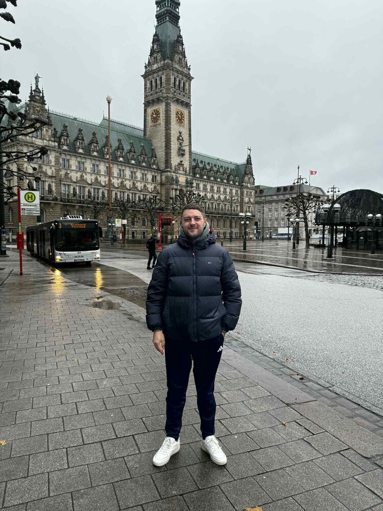  Homberg,   , 30 ,   ,   