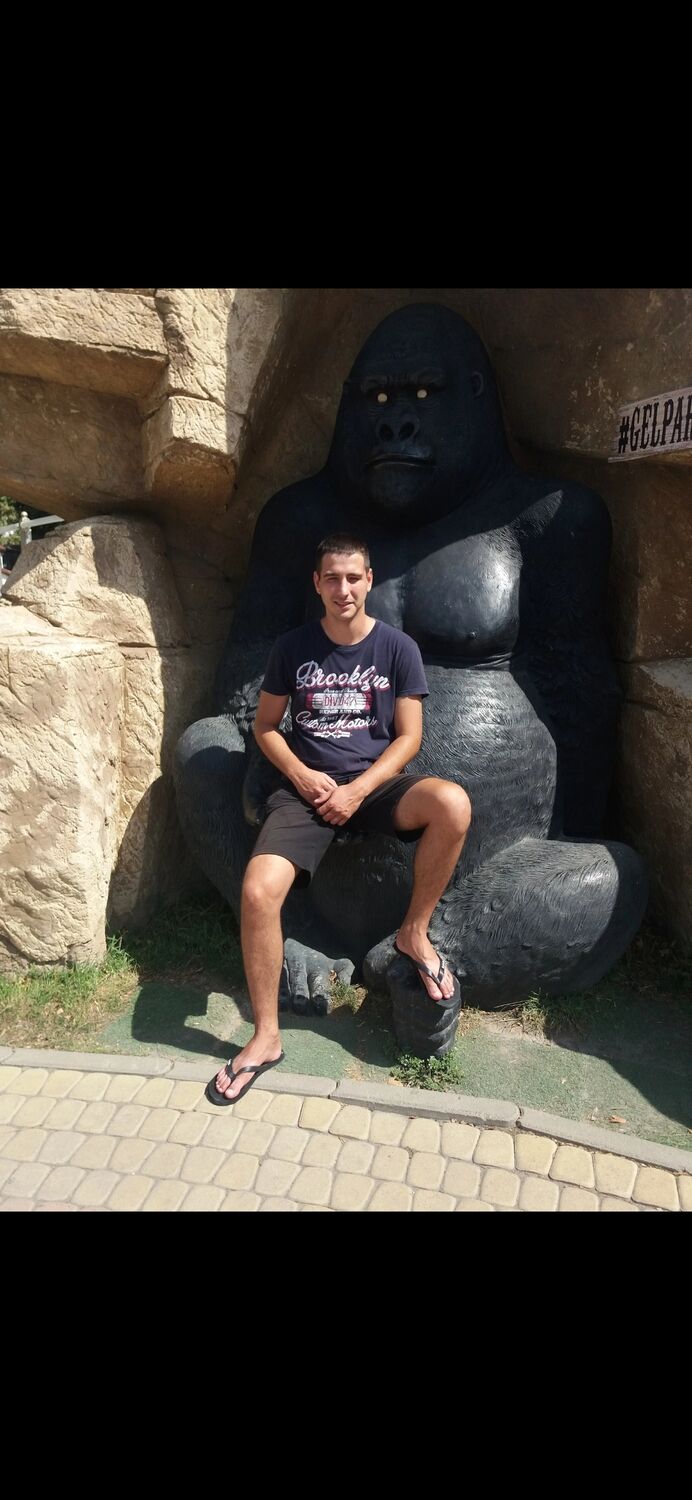 28406228  Igor, 32 ,    --