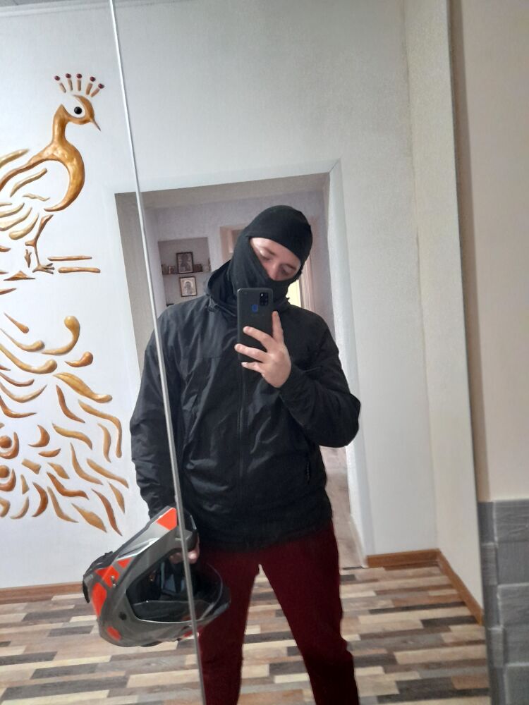  28107058  Pavel, 26 ,    