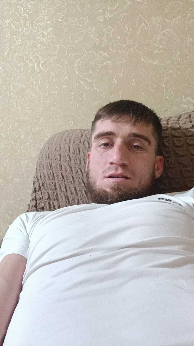  40327268  , 33 ,    