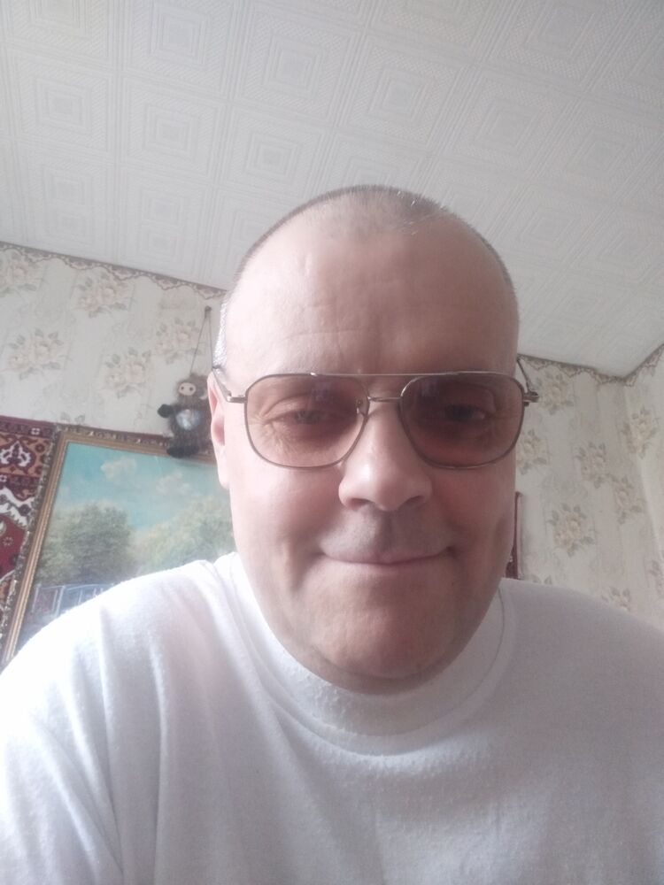  43756618  Shadrin, 52 ,    