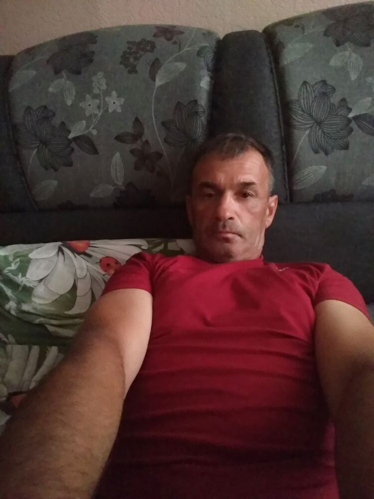  23289698  , 52 ,    