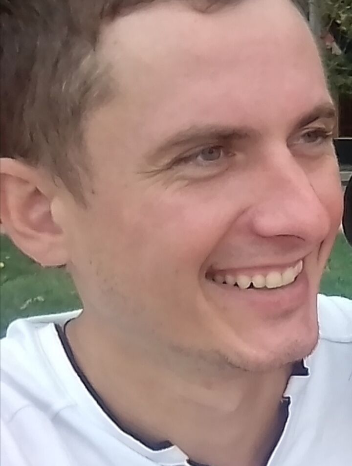  47412518  , 37 ,    