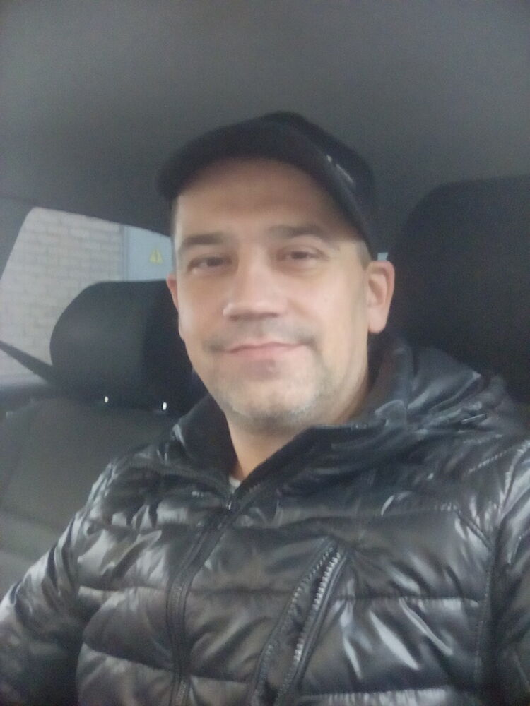  22231088  Oleg, 46 ,    