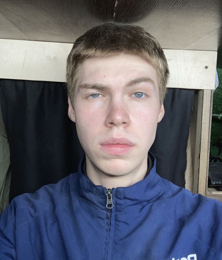  35642218  , 22 ,    