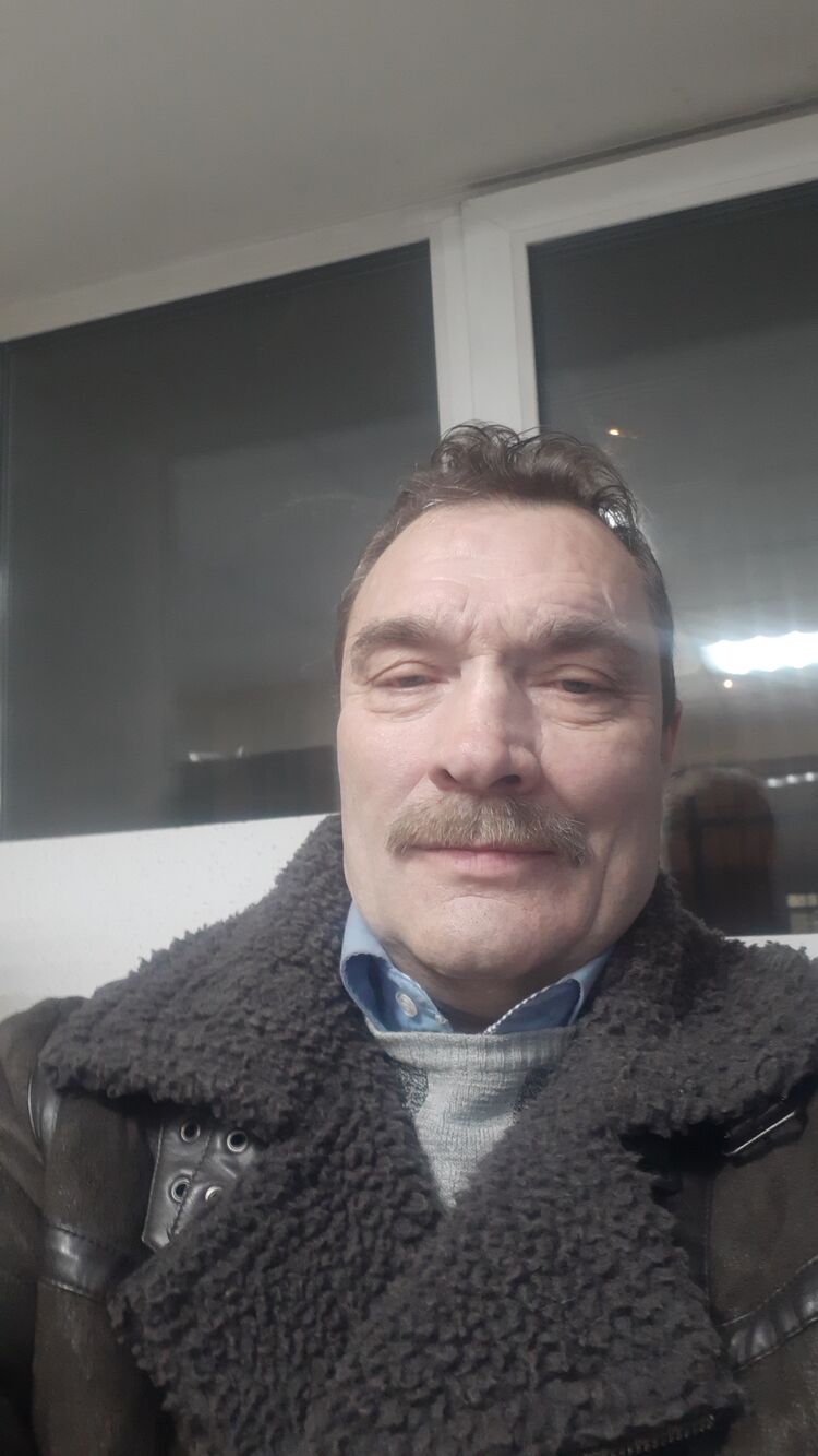  37538578  , 64 ,    -